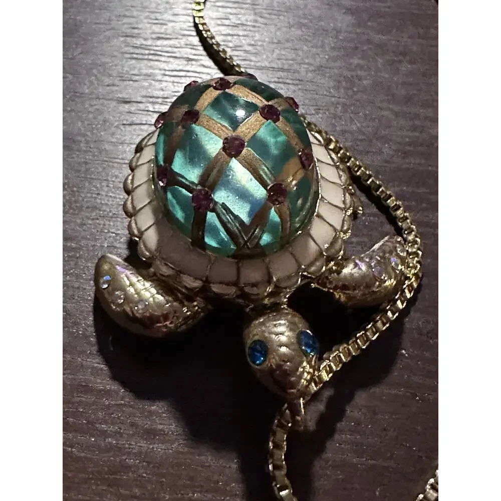 vtg BETSEY JOHNSON Turtle pendant Locket necklace Gold Tone Rhinestones